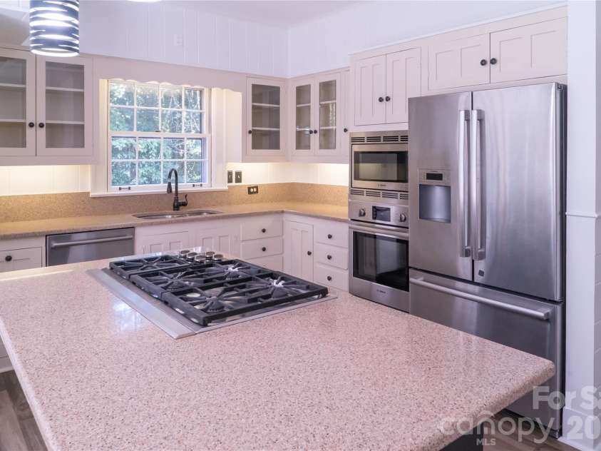 105 Montrose Street, Morganton, NC 28655.  MLS# CAR4420850, YatesRealty ID 49572. 