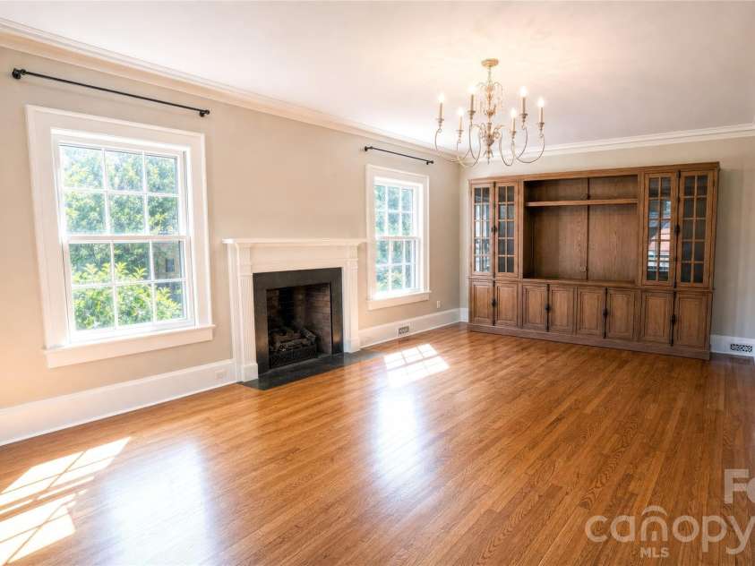 105 Montrose Street, Morganton, NC 28655.  MLS# CAR4420850, YatesRealty ID 49572. 