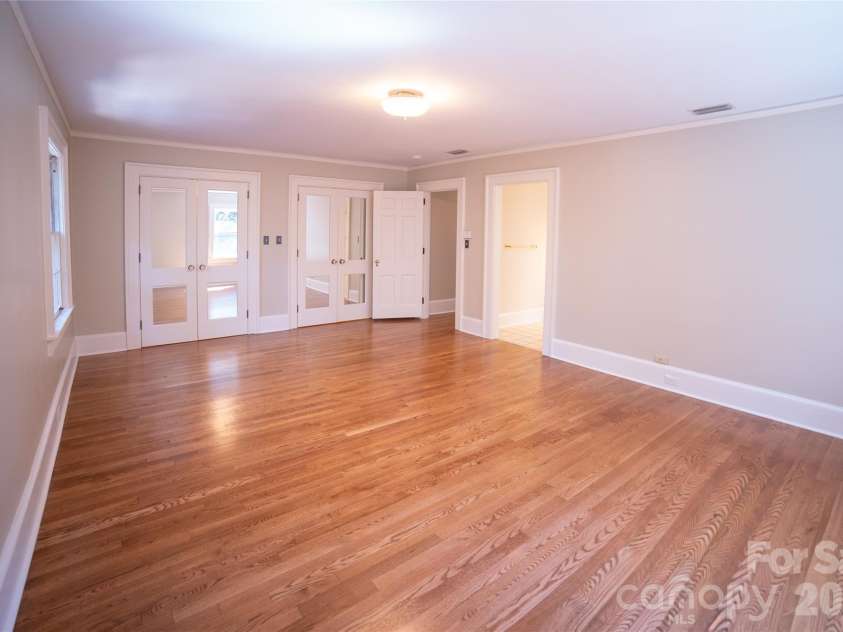 105 Montrose Street, Morganton, NC 28655.  MLS# CAR4420850, YatesRealty ID 49572. 
