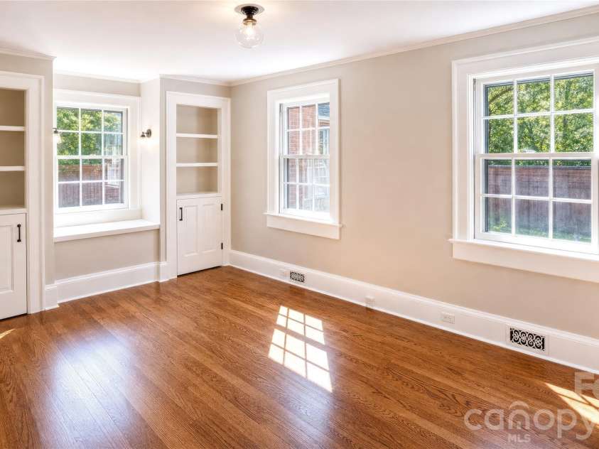 105 Montrose Street, Morganton, NC 28655.  MLS# CAR4420850, YatesRealty ID 49572. 