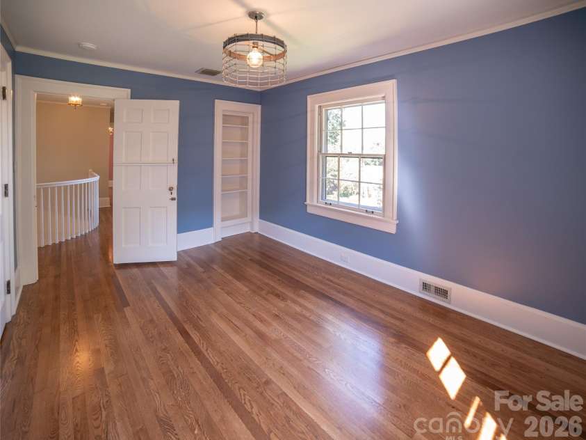 105 Montrose Street, Morganton, NC 28655.  MLS# CAR4420850, YatesRealty ID 49572. 