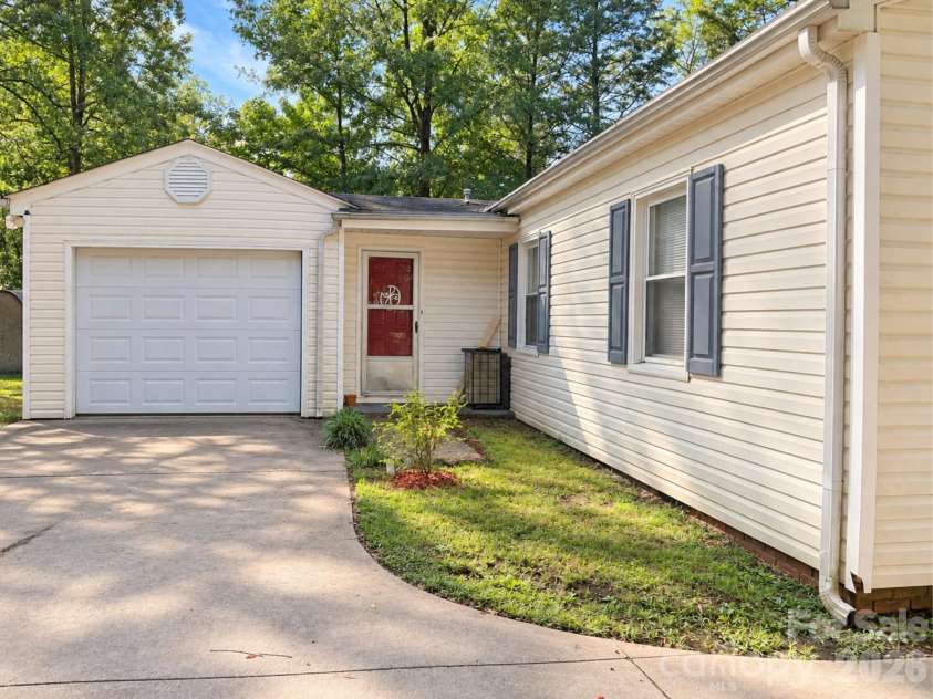 154 Shamrock Street, Concord, NC 28025.  MLS# CAR4421118, YatesRealty ID 49574. Attached Garage in Back