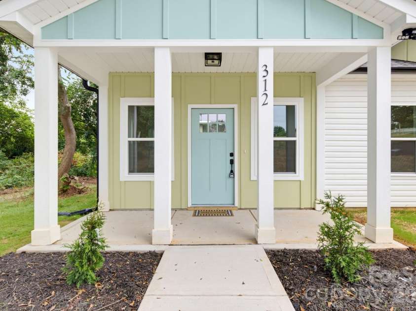 312 Gidney Street, Shelby, NC 28150.  MLS# CAR4421138, YatesRealty ID 49575. 