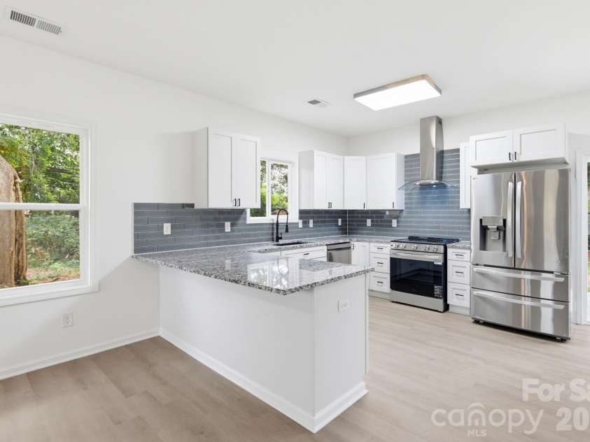 312 Gidney Street, Shelby, NC 28150.  MLS# CAR4421138, YatesRealty ID 49575. 