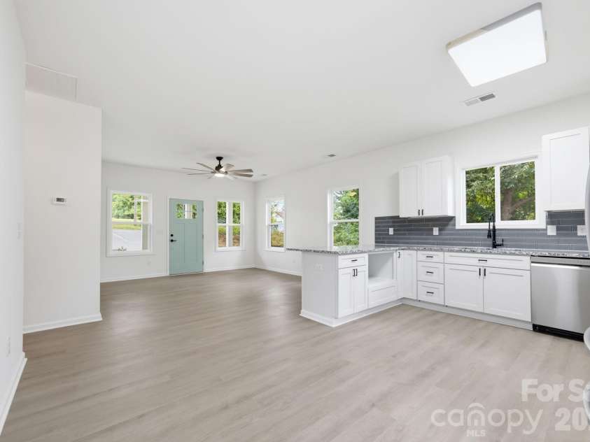 312 Gidney Street, Shelby, NC 28150.  MLS# CAR4421138, YatesRealty ID 49575. 