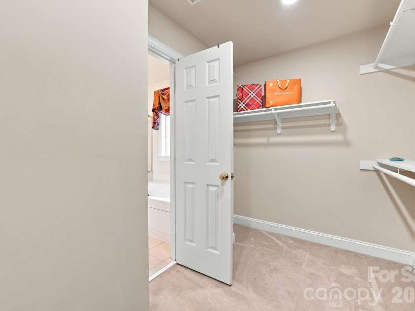 19104 Berkley Commons Drive, Cornelius, NC 28031.  MLS# CAR4419983, YatesRealty ID 49579. 