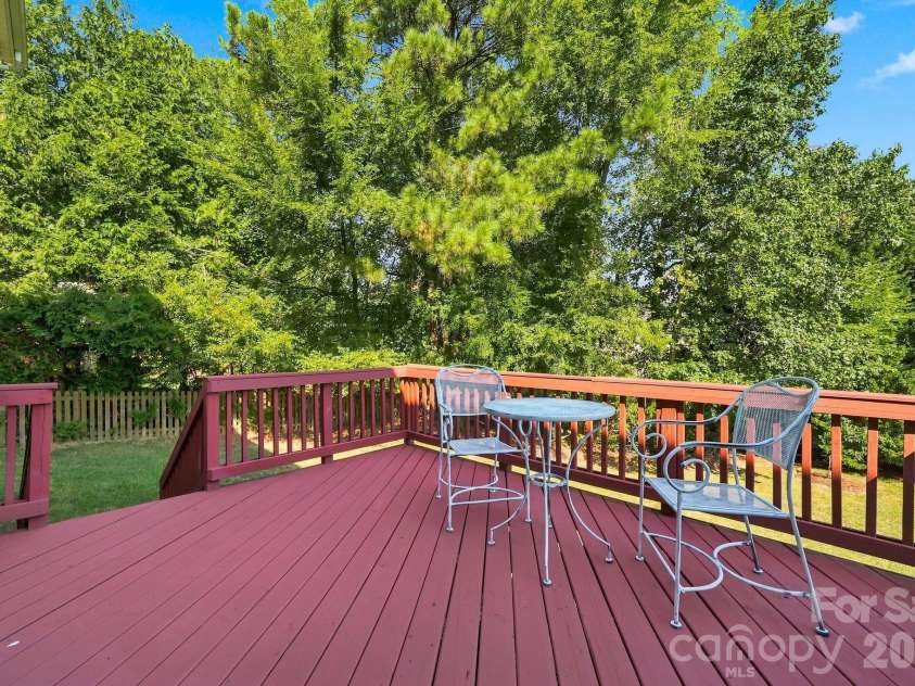 19104 Berkley Commons Drive, Cornelius, NC 28031.  MLS# CAR4419983, YatesRealty ID 49579. 