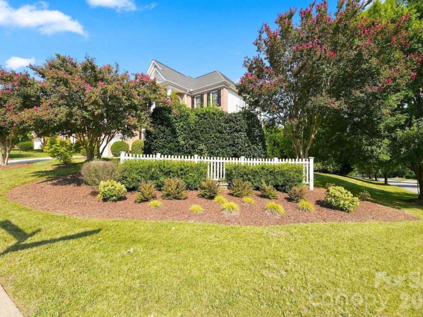 19104 Berkley Commons Drive, Cornelius, NC 28031.  MLS# CAR4419983, YatesRealty ID 49579. 