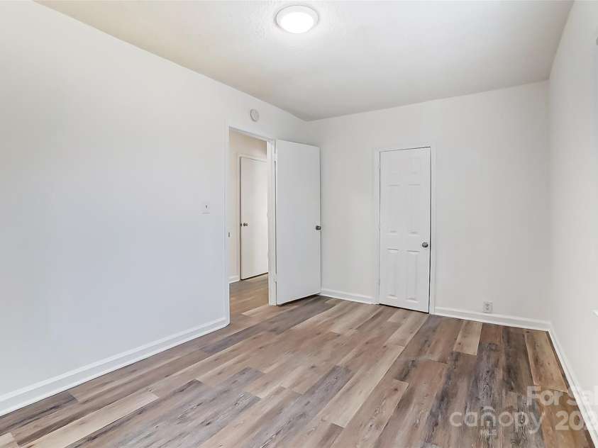 110 5th Avenue, Gastonia, NC 28052.  MLS# CAR4203273, YatesRealty ID 4958. 