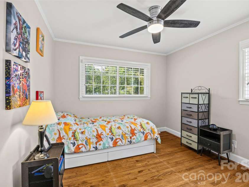7400 Thorncliff Drive, Charlotte, NC 28210.  MLS# CAR4418127, YatesRealty ID 49580. 