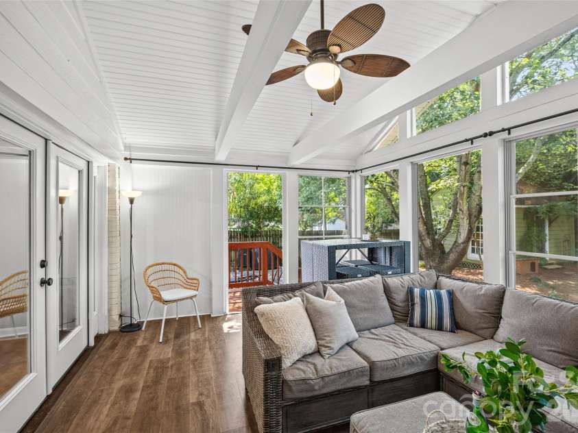 7400 Thorncliff Drive, Charlotte, NC 28210.  MLS# CAR4418127, YatesRealty ID 49580. 