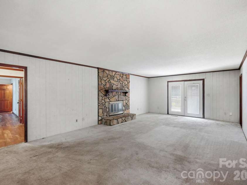 3321 Chilham Place, Charlotte, NC 28226.  MLS# CAR4421072, YatesRealty ID 49581. 