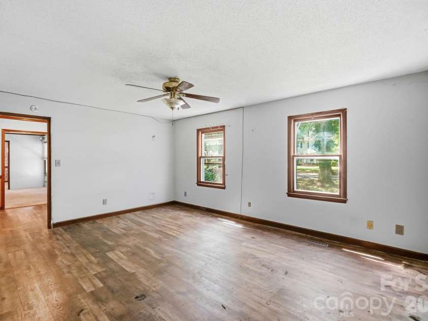 3321 Chilham Place, Charlotte, NC 28226.  MLS# CAR4421072, YatesRealty ID 49581. 