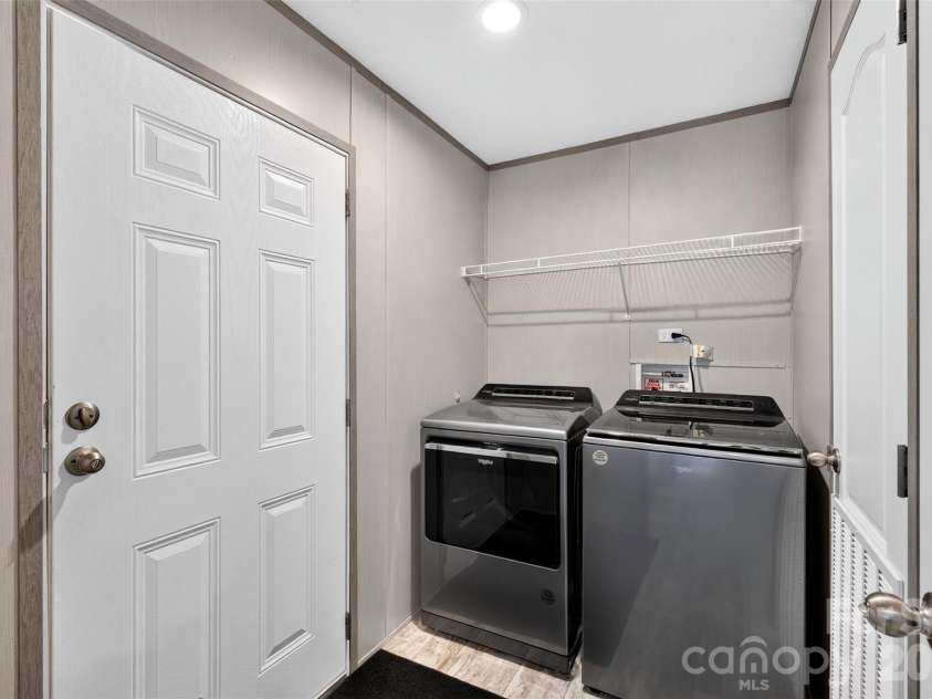 316 Oak Grove Road, Landrum, SC 29356.  MLS# CAR4422403, YatesRealty ID 49582. 