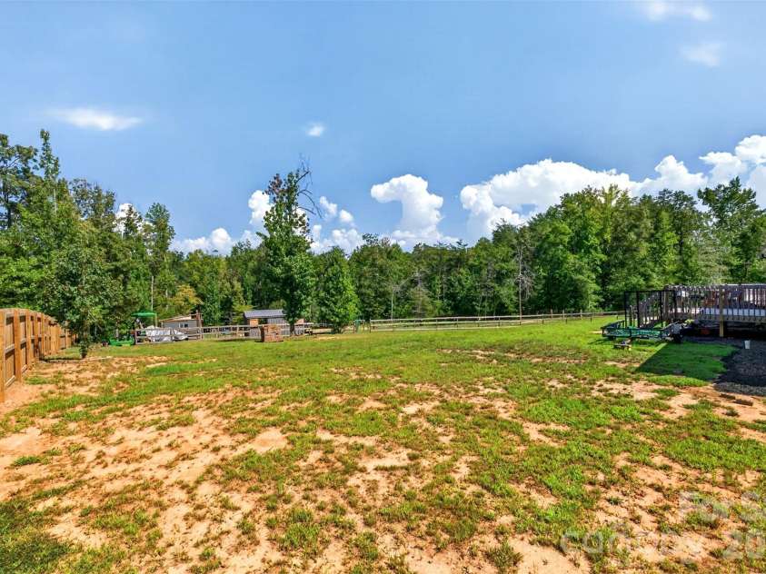 316 Oak Grove Road, Landrum, SC 29356.  MLS# CAR4422403, YatesRealty ID 49582. 