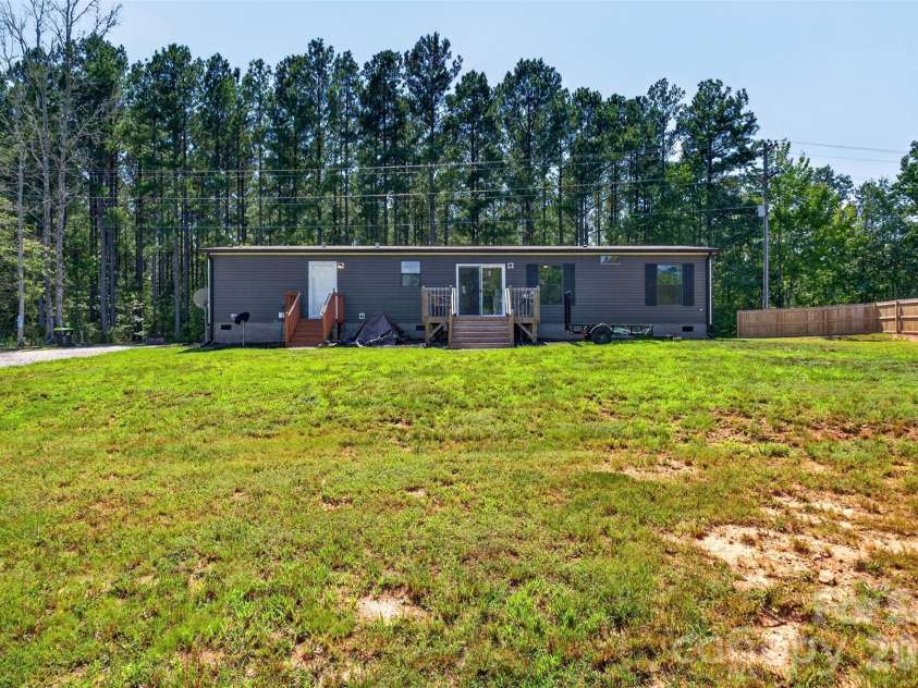 316 Oak Grove Road, Landrum, SC 29356.  MLS# CAR4422403, YatesRealty ID 49582. 