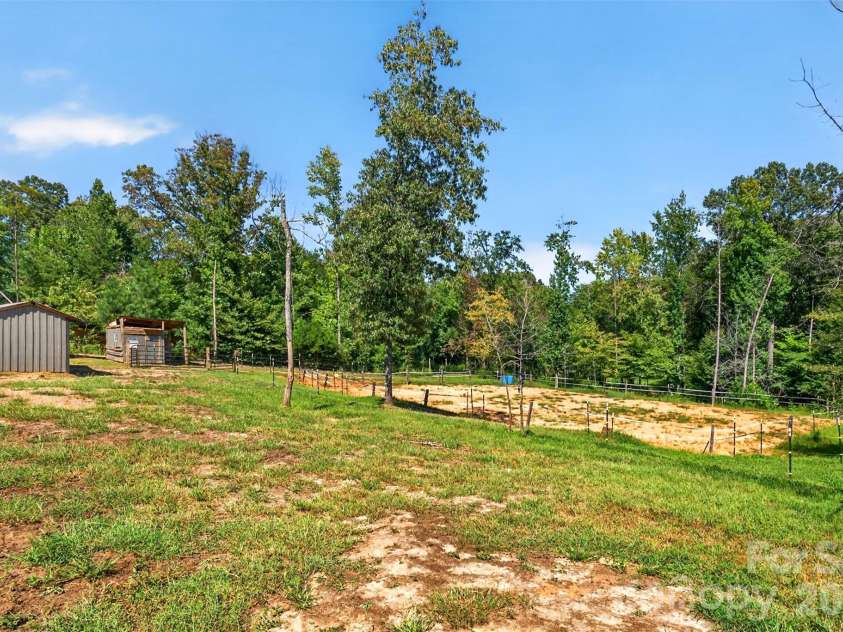316 Oak Grove Road, Landrum, SC 29356.  MLS# CAR4422403, YatesRealty ID 49582. 