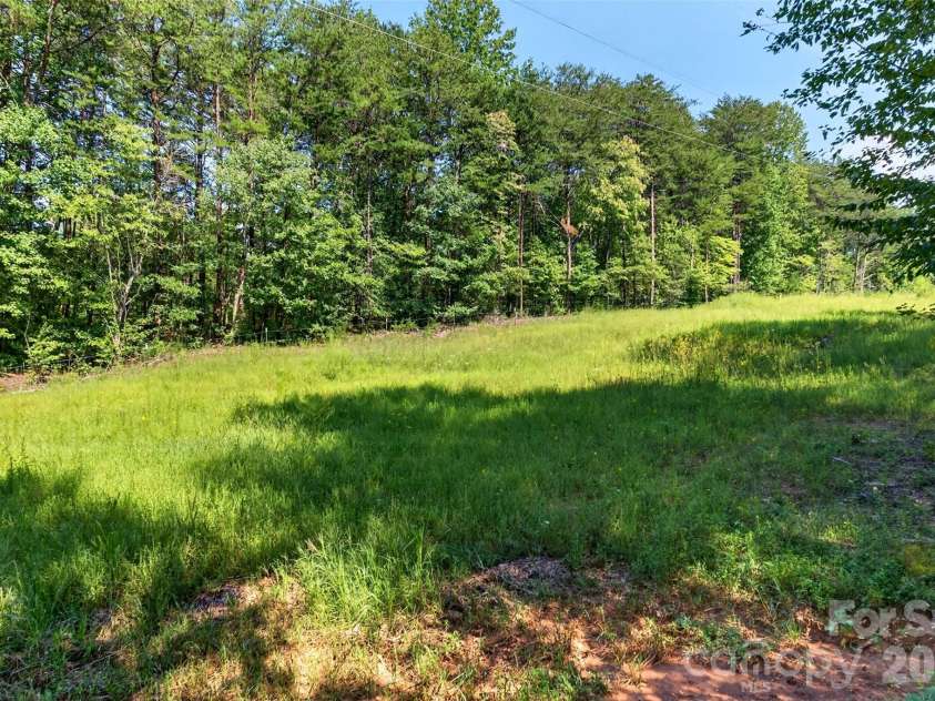 316 Oak Grove Road, Landrum, SC 29356.  MLS# CAR4422403, YatesRealty ID 49582. 