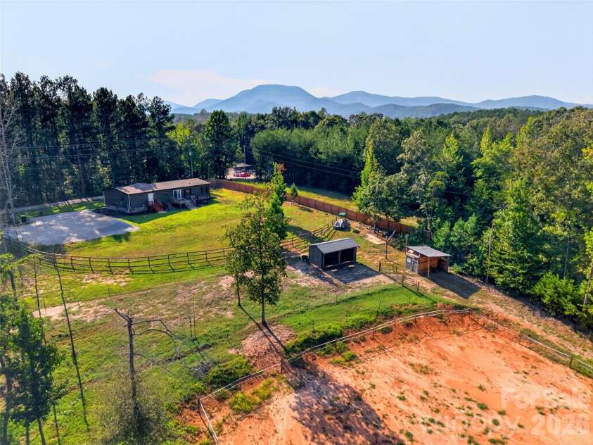 316 Oak Grove Road, Landrum, SC 29356.  MLS# CAR4422403, YatesRealty ID 49582. 