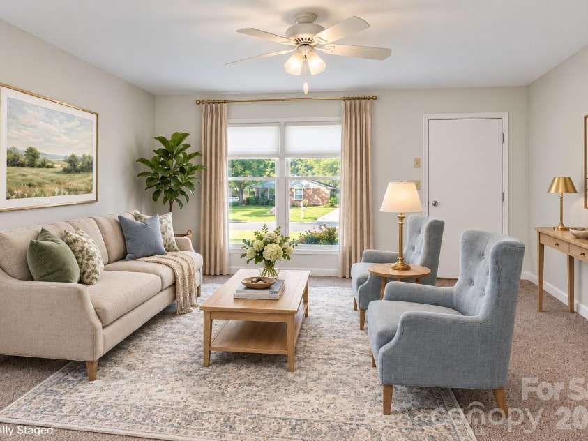 234 Resada Drive, Brevard, NC 28712.  MLS# CAR4422356, YatesRealty ID 49585. 