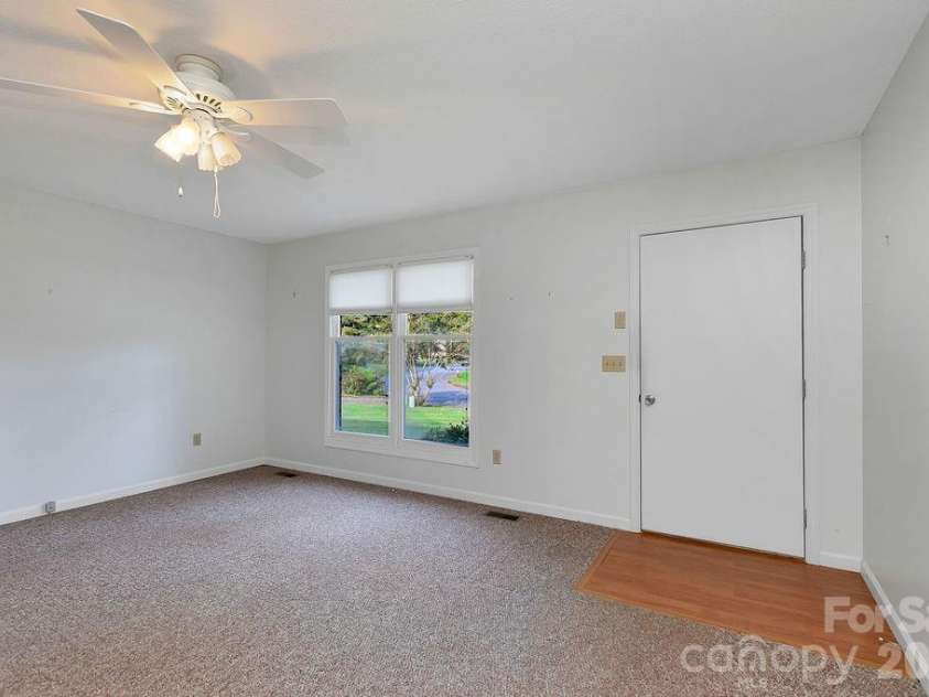 234 Resada Drive, Brevard, NC 28712.  MLS# CAR4422356, YatesRealty ID 49585. 