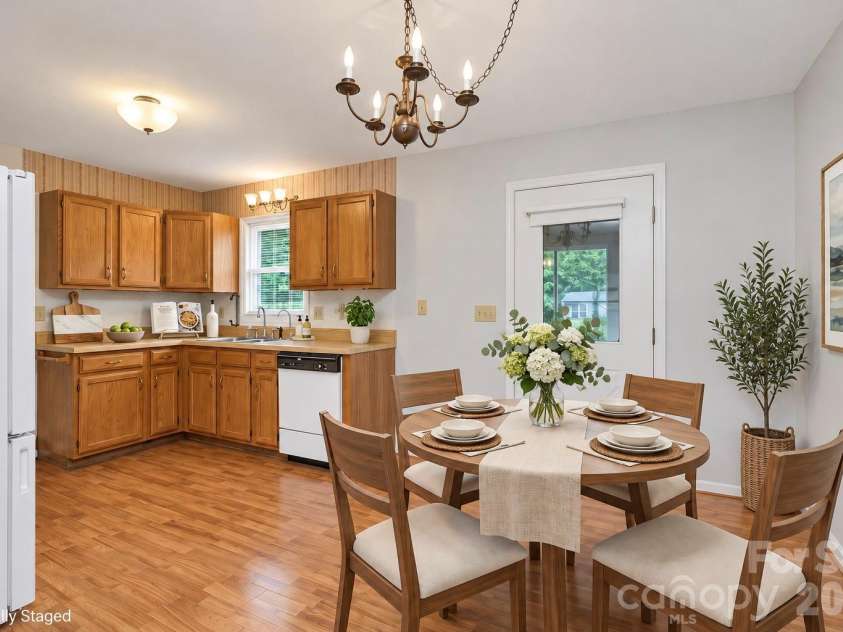 234 Resada Drive, Brevard, NC 28712.  MLS# CAR4422356, YatesRealty ID 49585. 