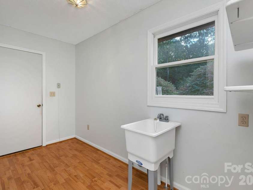 234 Resada Drive, Brevard, NC 28712.  MLS# CAR4422356, YatesRealty ID 49585. 