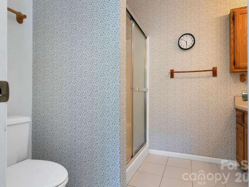 234 Resada Drive, Brevard, NC 28712.  MLS# CAR4422356, YatesRealty ID 49585. 