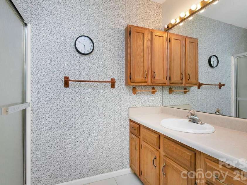 234 Resada Drive, Brevard, NC 28712.  MLS# CAR4422356, YatesRealty ID 49585. 