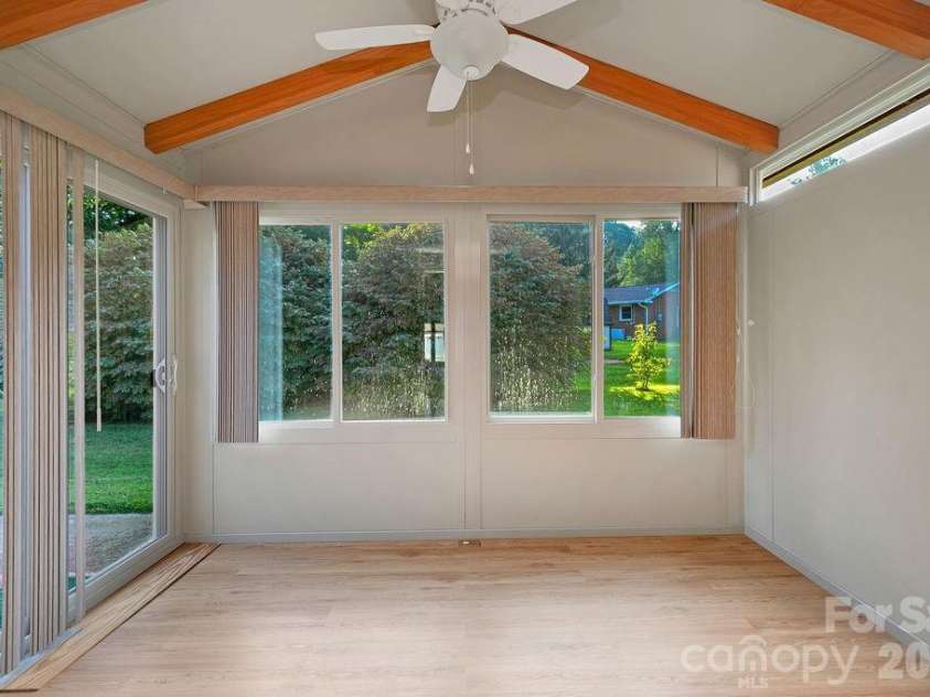 234 Resada Drive, Brevard, NC 28712.  MLS# CAR4422356, YatesRealty ID 49585. 