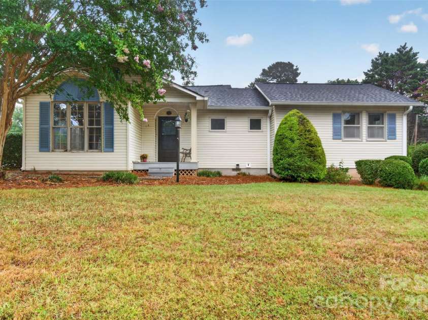 115 Eller Road, Gastonia, NC 28056.  MLS# CAR4409479, YatesRealty ID 49587. 