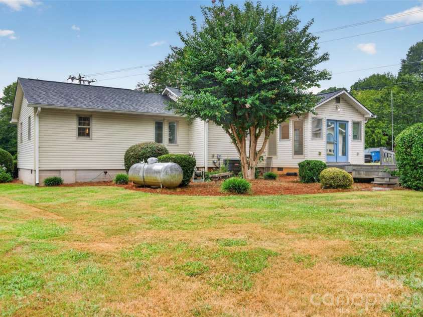 115 Eller Road, Gastonia, NC 28056.  MLS# CAR4409479, YatesRealty ID 49587. 