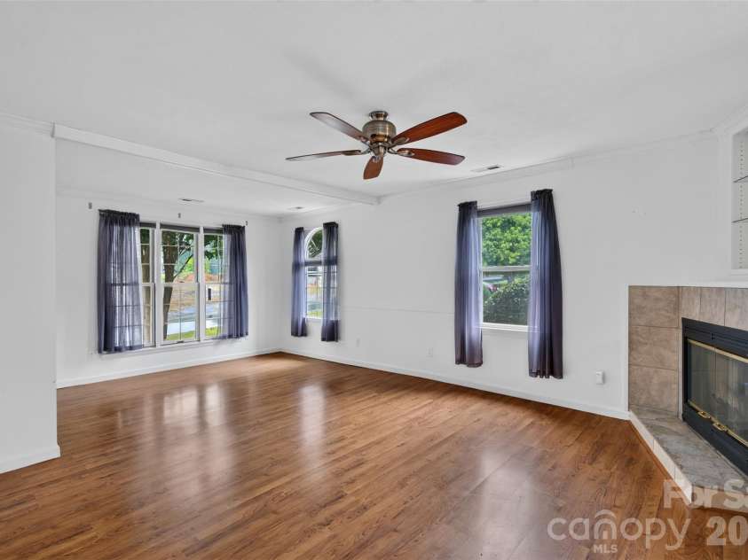 115 Eller Road, Gastonia, NC 28056.  MLS# CAR4409479, YatesRealty ID 49587. 