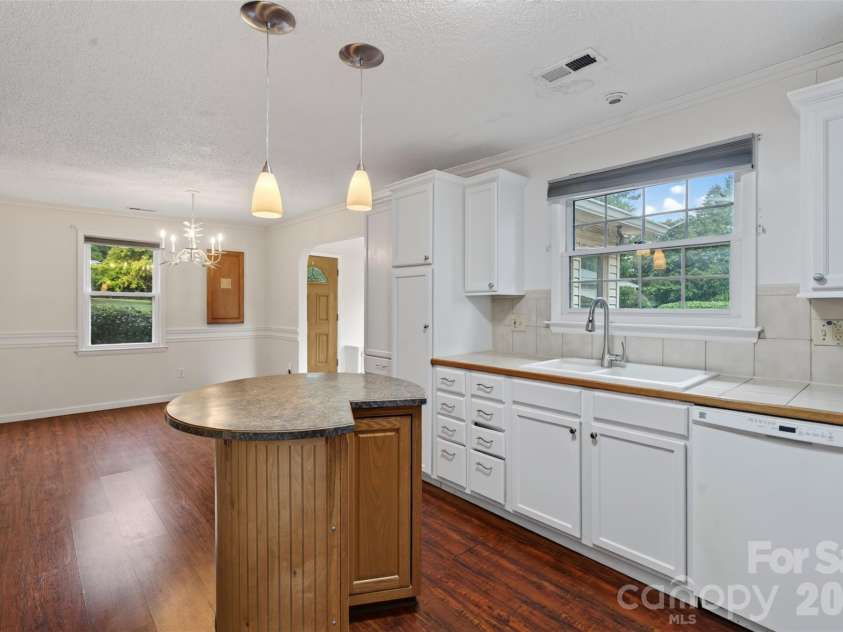 115 Eller Road, Gastonia, NC 28056.  MLS# CAR4409479, YatesRealty ID 49587. 