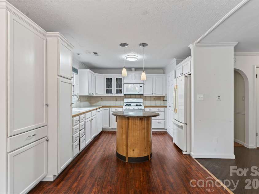 115 Eller Road, Gastonia, NC 28056.  MLS# CAR4409479, YatesRealty ID 49587. 