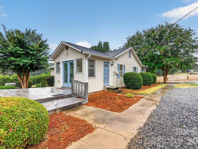 115 Eller Road, Gastonia, NC 28056.  MLS# CAR4409479, YatesRealty ID 49587. 