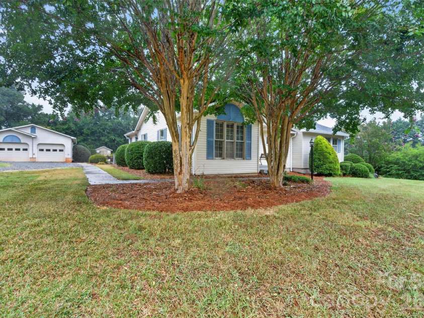 115 Eller Road, Gastonia, NC 28056.  MLS# CAR4409479, YatesRealty ID 49587. 