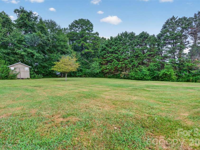 115 Eller Road, Gastonia, NC 28056.  MLS# CAR4409479, YatesRealty ID 49587. 