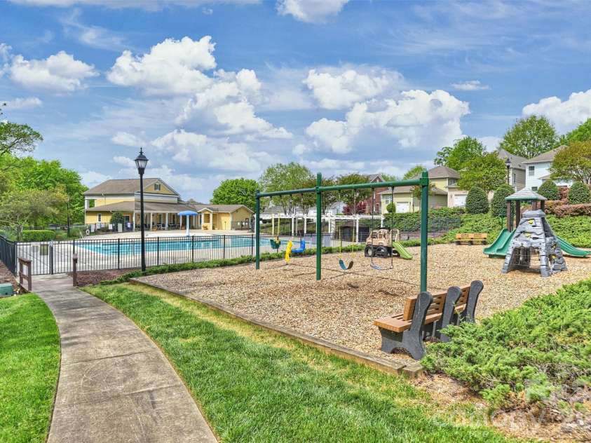 4141 Spool Lane, Belmont, NC 28012.  MLS# CAR4373477, YatesRealty ID 49588. 