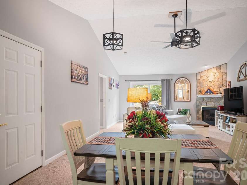 647 High Quarry Road, Hendersonville, NC 28791.  MLS# CAR4416644, YatesRealty ID 49589. 