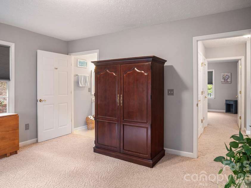 647 High Quarry Road, Hendersonville, NC 28791.  MLS# CAR4416644, YatesRealty ID 49589. 
