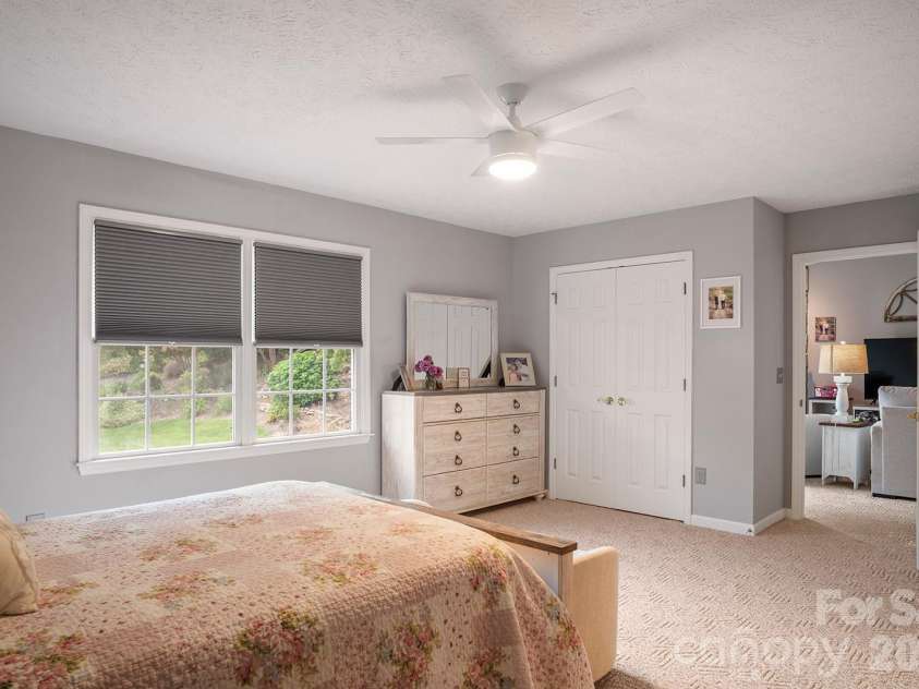 647 High Quarry Road, Hendersonville, NC 28791.  MLS# CAR4416644, YatesRealty ID 49589. 
