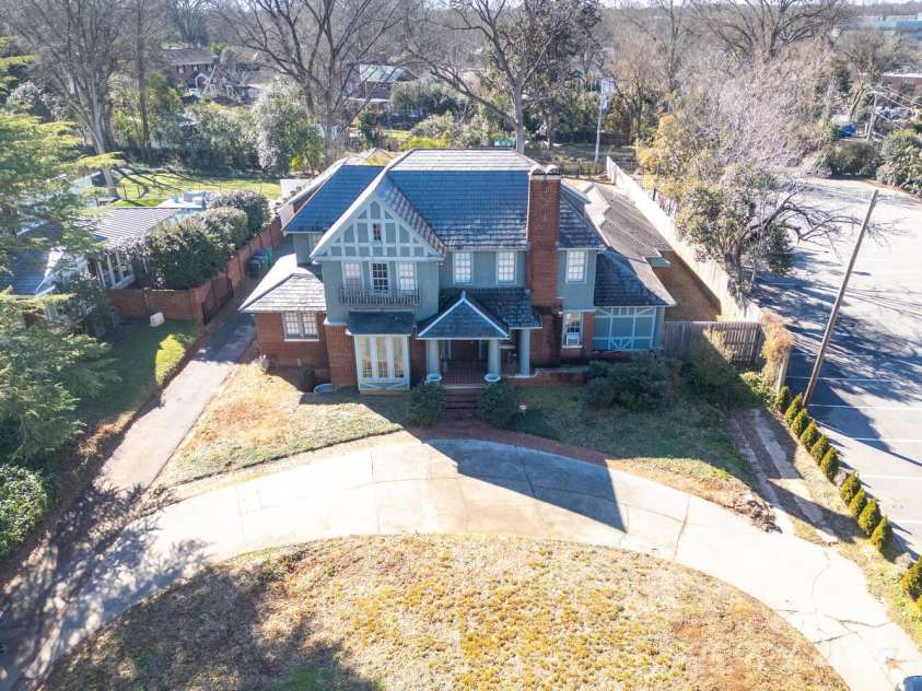 1024 Queens Road, Charlotte, NC 28207.  MLS# CAR4217292, YatesRealty ID 4959. 