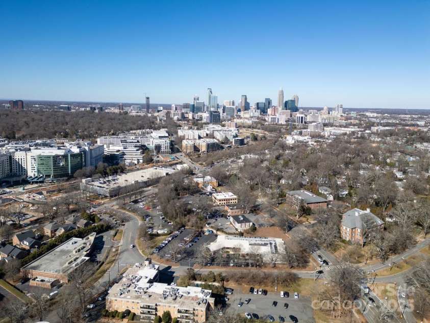 1024 Queens Road, Charlotte, NC 28207.  MLS# CAR4217292, YatesRealty ID 4959. 