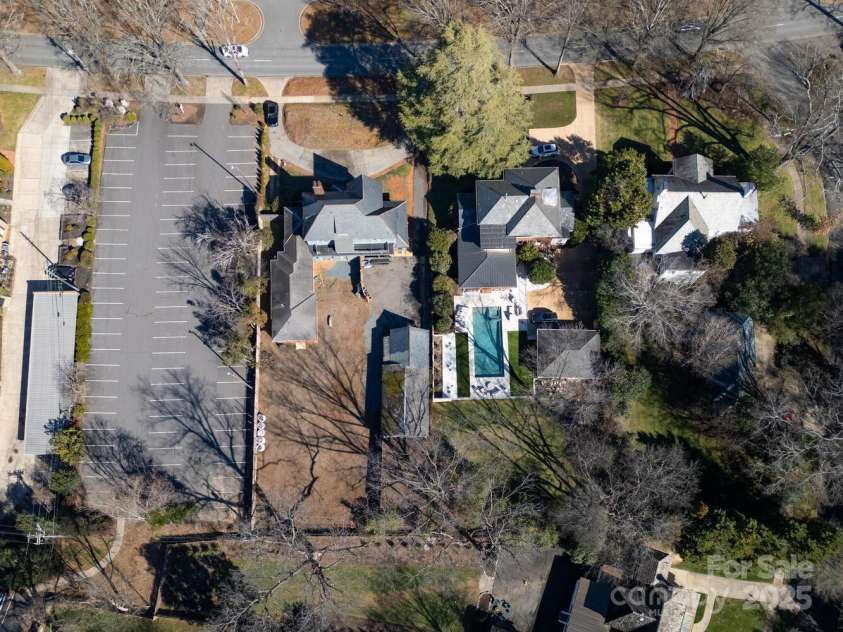 1024 Queens Road, Charlotte, NC 28207.  MLS# CAR4217292, YatesRealty ID 4959. 