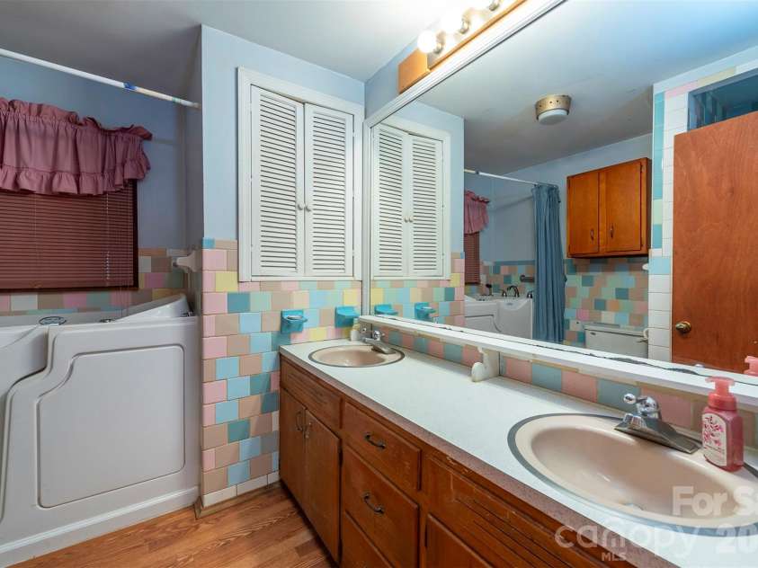 175 & 179 River Lane, Canton, NC 28716.  MLS# CAR4325310, YatesRealty ID 4959. Bathroom with double vanity