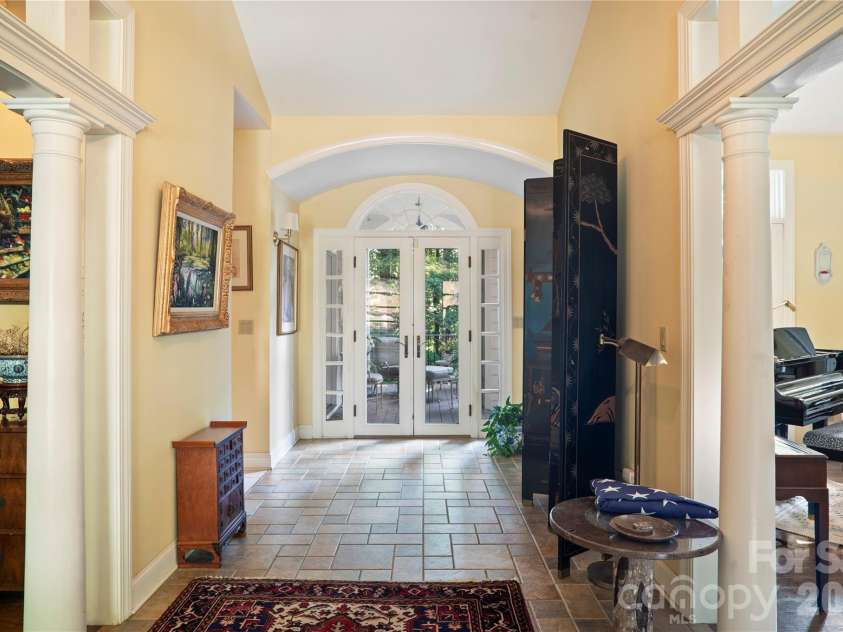 4 Citadel Lane, Hendersonville, NC 28739.  MLS# CAR4416702, YatesRealty ID 49590. 