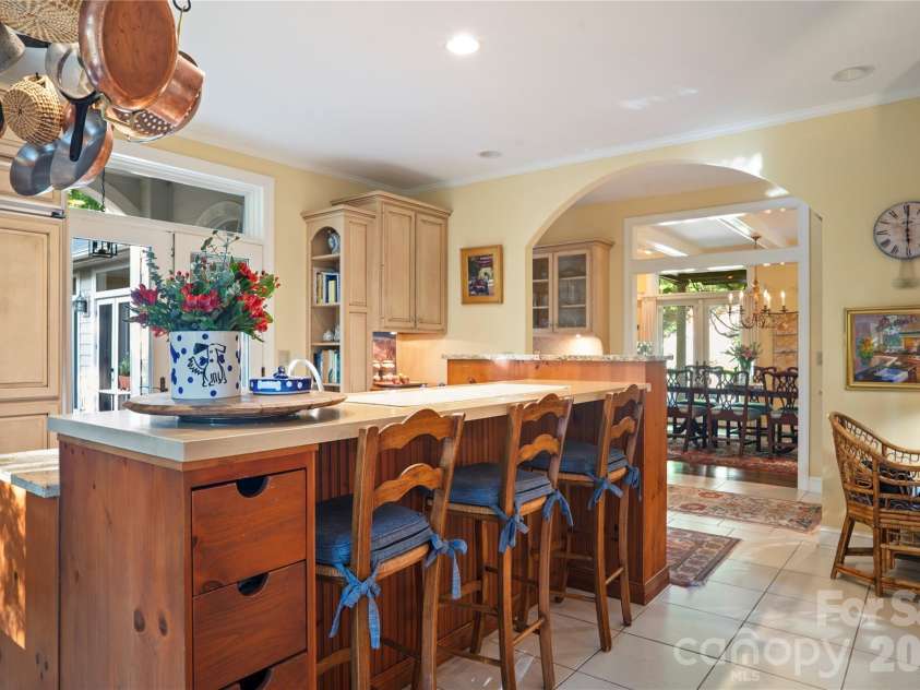 4 Citadel Lane, Hendersonville, NC 28739.  MLS# CAR4416702, YatesRealty ID 49590. 