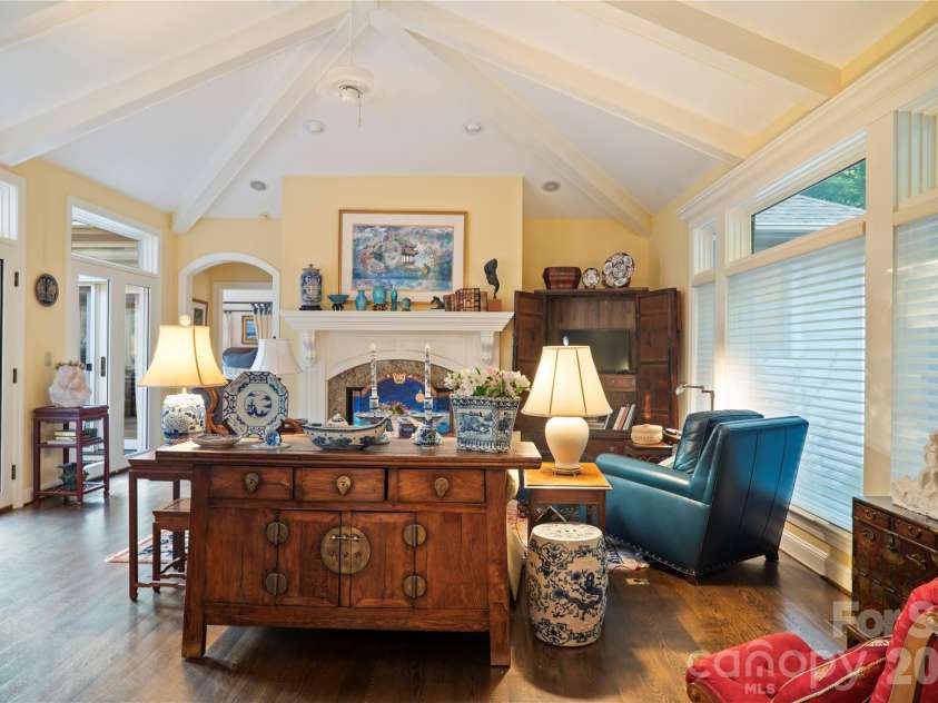 4 Citadel Lane, Hendersonville, NC 28739.  MLS# CAR4416702, YatesRealty ID 49590. 