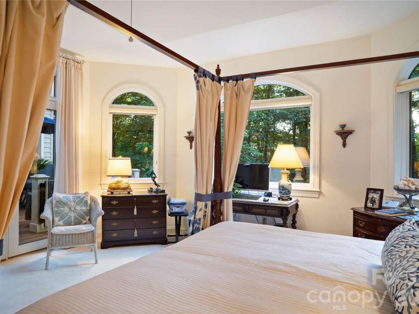 4 Citadel Lane, Hendersonville, NC 28739.  MLS# CAR4416702, YatesRealty ID 49590. 